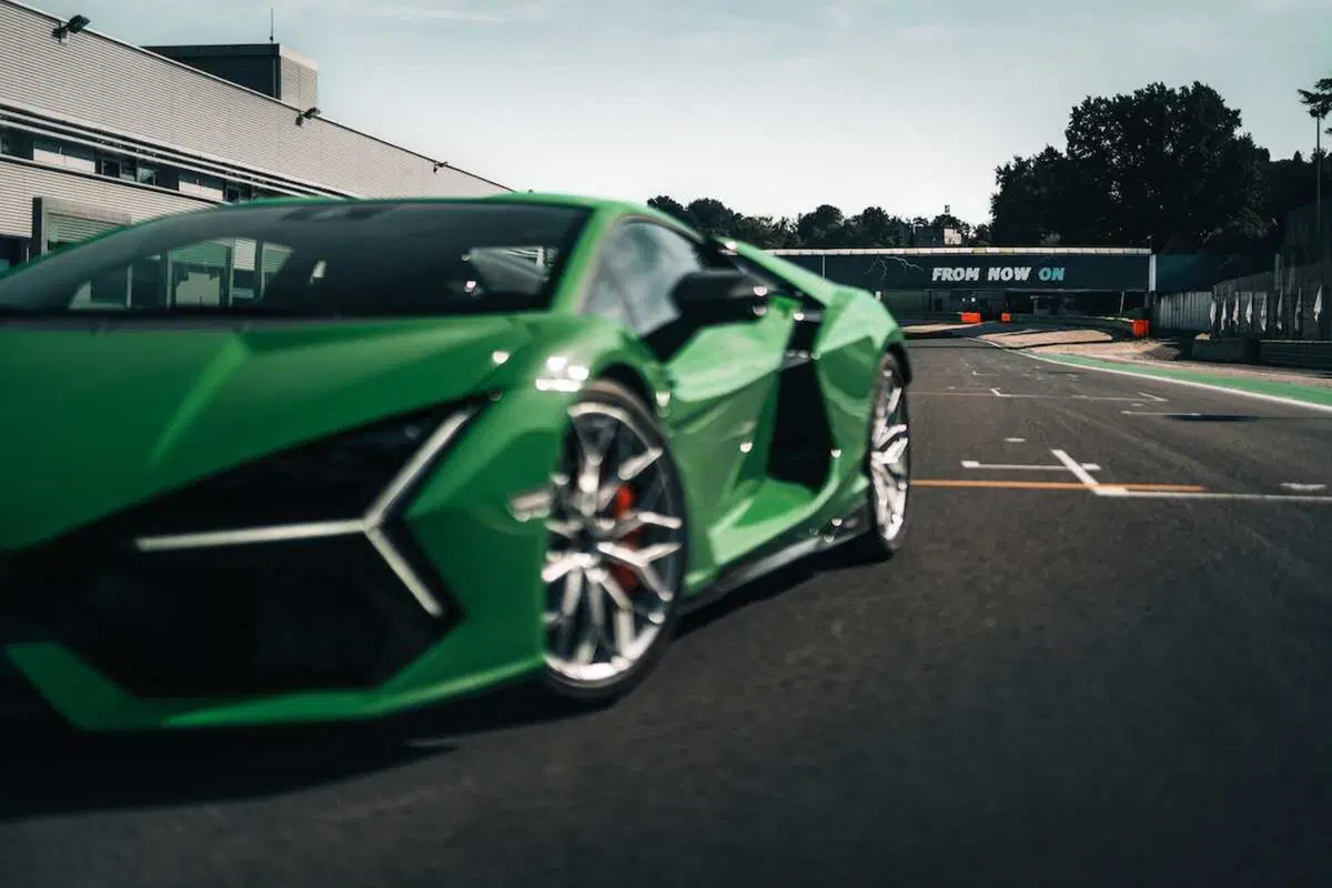Lamborghini Revuelto: guidata a Vallelunga, è ibridonica (ibirda e fotonica) [VIDEO] (33)