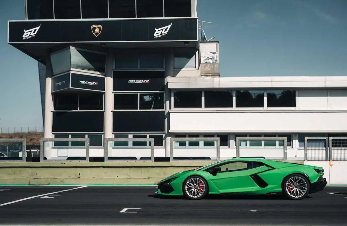 Lamborghini Revuelto: guidata a Vallelunga, è ibridonica (ibirda e fotonica) [VIDEO] (31)