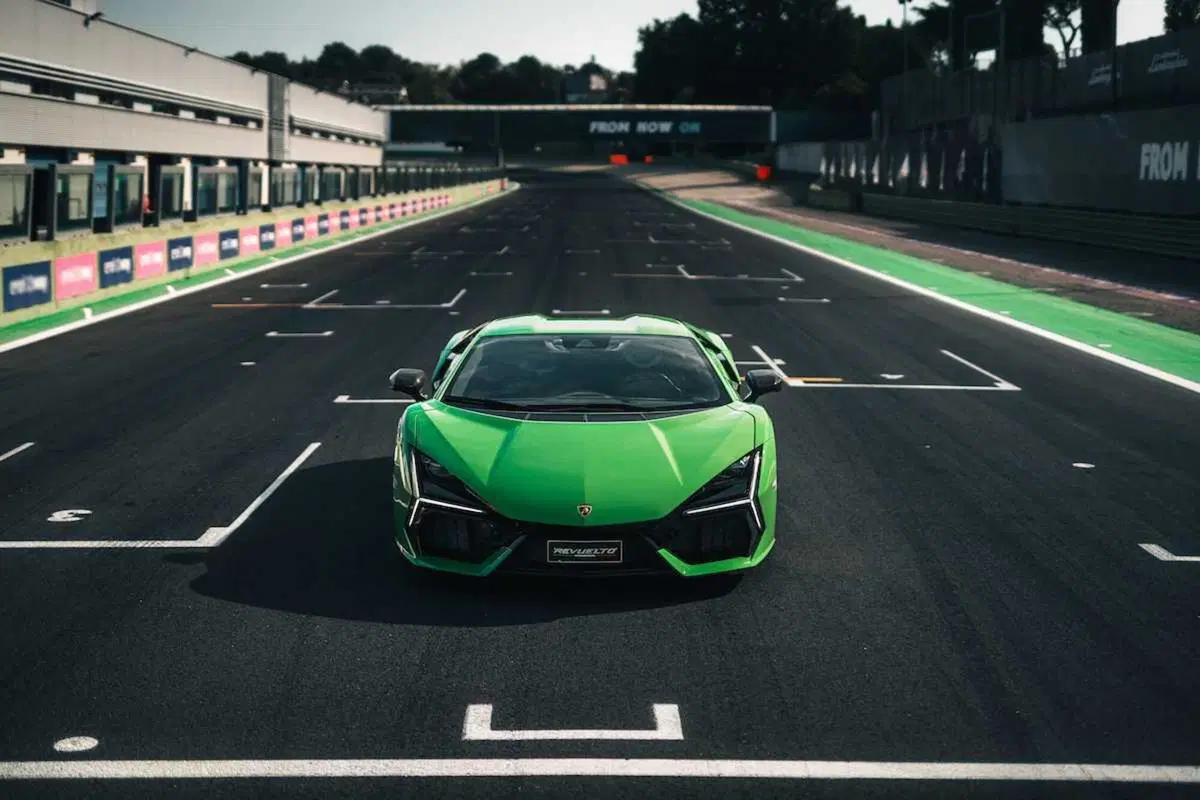 Lamborghini Revuelto: guidata a Vallelunga, è ibridonica (ibirda e fotonica) [VIDEO] (32)