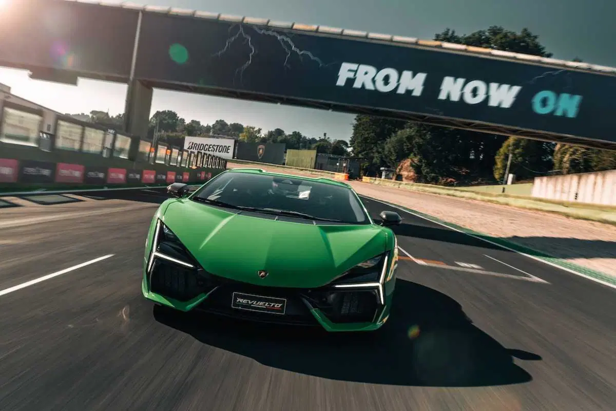 Lamborghini Revuelto: guidata a Vallelunga, è ibridonica (ibirda e fotonica) [VIDEO] (48)