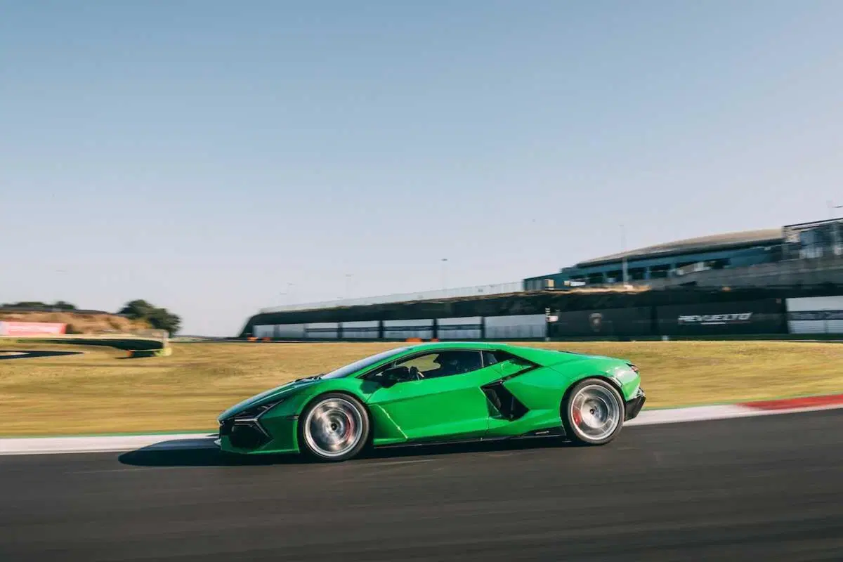 Lamborghini Revuelto: guidata a Vallelunga, è ibridonica (ibirda e fotonica) [VIDEO] (55)