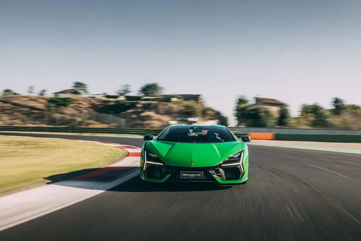 Lamborghini Revuelto: guidata a Vallelunga, è ibridonica (ibirda e fotonica) [VIDEO] (58)