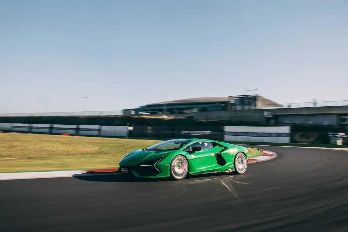 Lamborghini Revuelto: guidata a Vallelunga, è ibridonica (ibirda e fotonica) [VIDEO] (59)