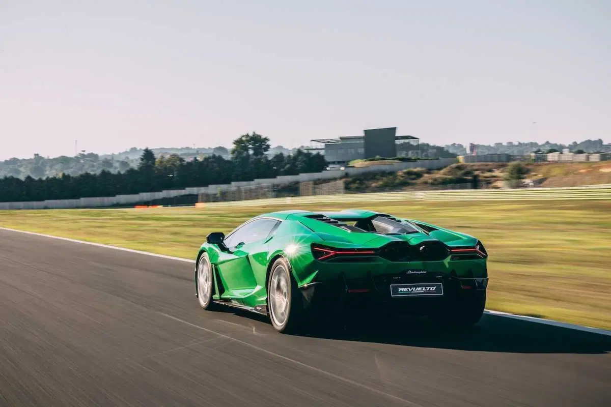 Lamborghini Revuelto: guidata a Vallelunga, è ibridonica (ibirda e fotonica) [VIDEO] (63)