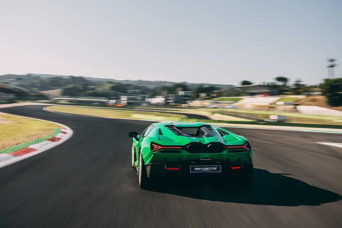 Lamborghini Revuelto: guidata a Vallelunga, è ibridonica (ibirda e fotonica) [VIDEO] (64)