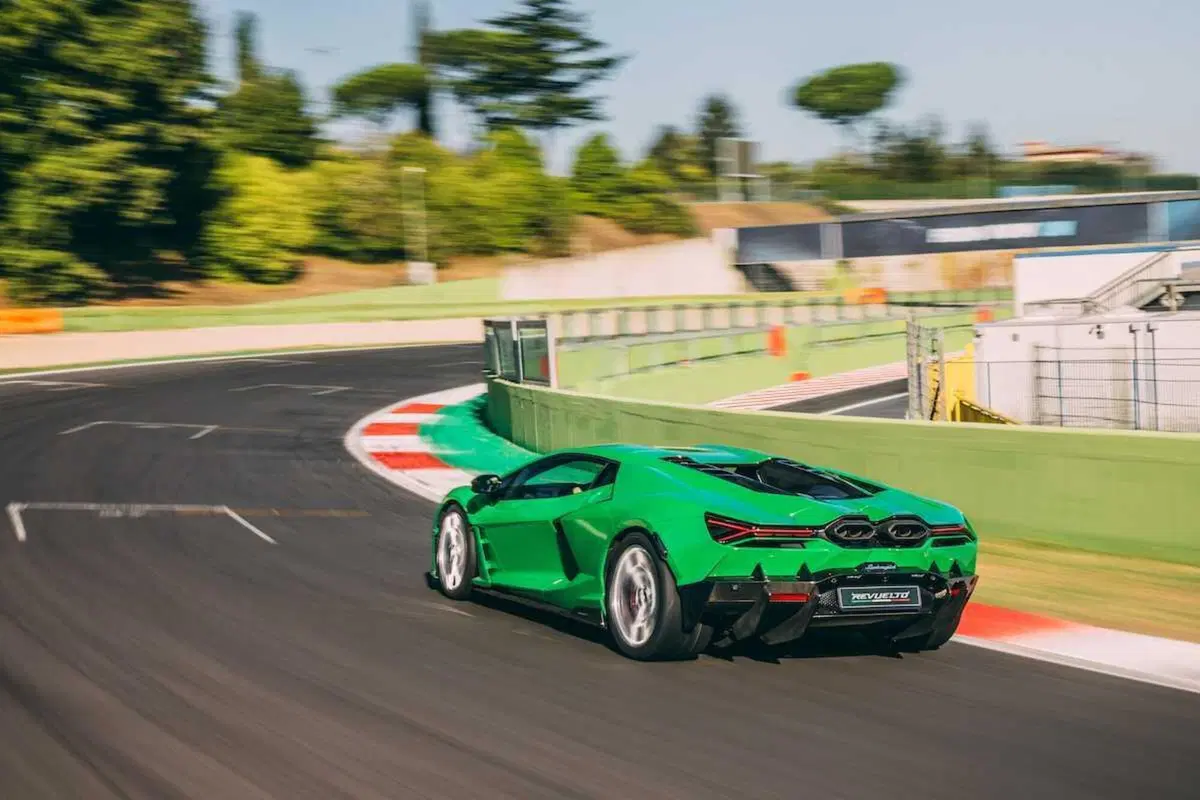 Lamborghini Revuelto: guidata a Vallelunga, è ibridonica (ibirda e fotonica) [VIDEO] (69)