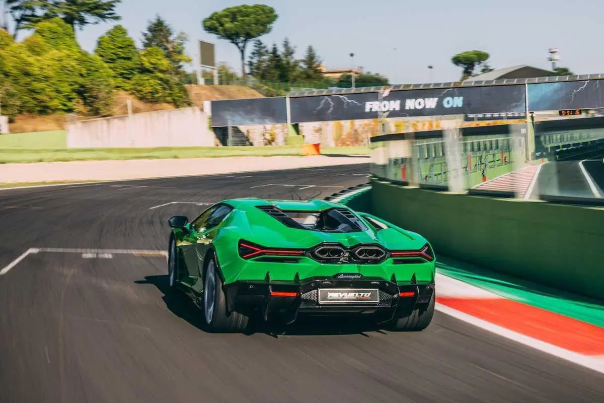 Lamborghini Revuelto: guidata a Vallelunga, è ibridonica (ibirda e fotonica) [VIDEO] (71)