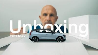 Volvo EX30 ecco il video di Jim Rowan &quot;miniaturizzato&quot; per il lancio della piccola suv svedese 