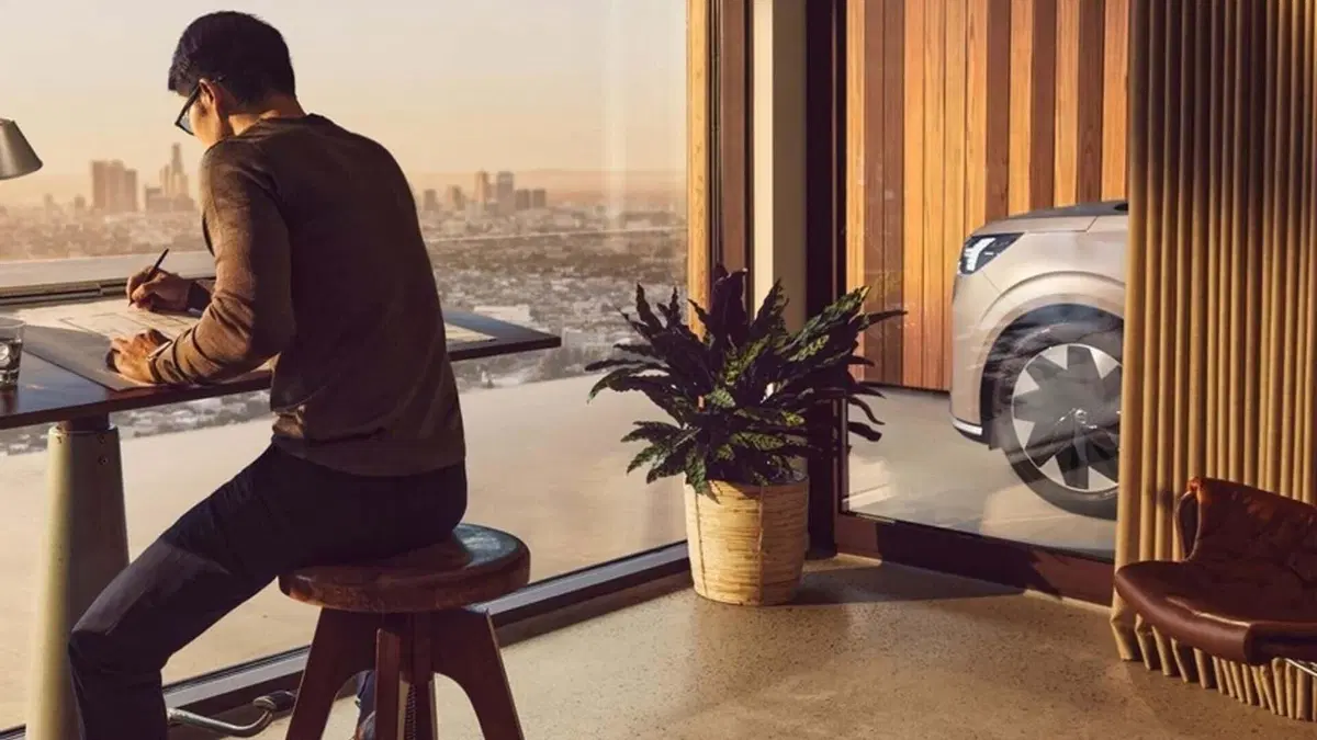 Volvo EM90, la monovolume svedese mostra piccoli dettagli (2)