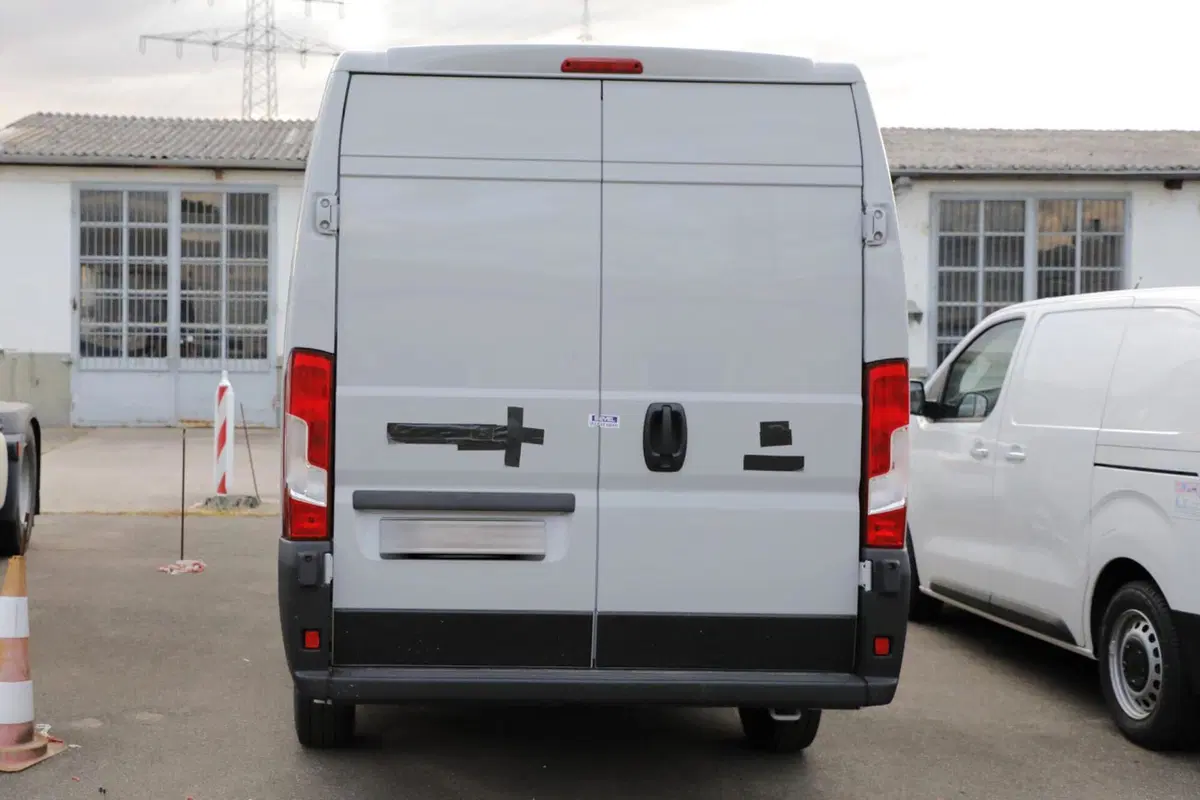 Fiat Ducato: arriva il facelift per il furgone [Foto Spia] (11)
