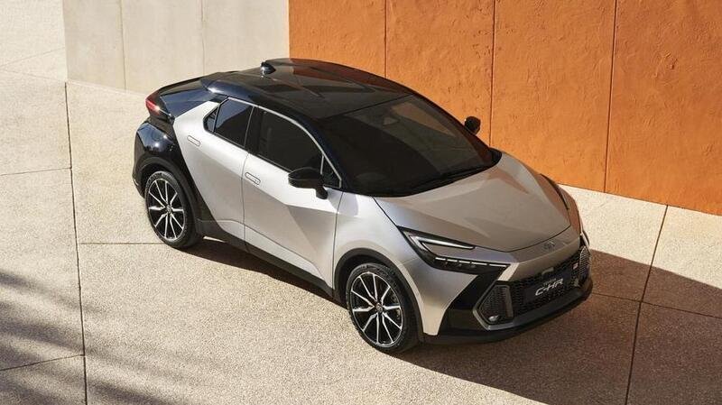 Toyota C-HR 2024: l&#039;ibrida che ha l&#039;incentivo delle elettriche (5.000 euro)