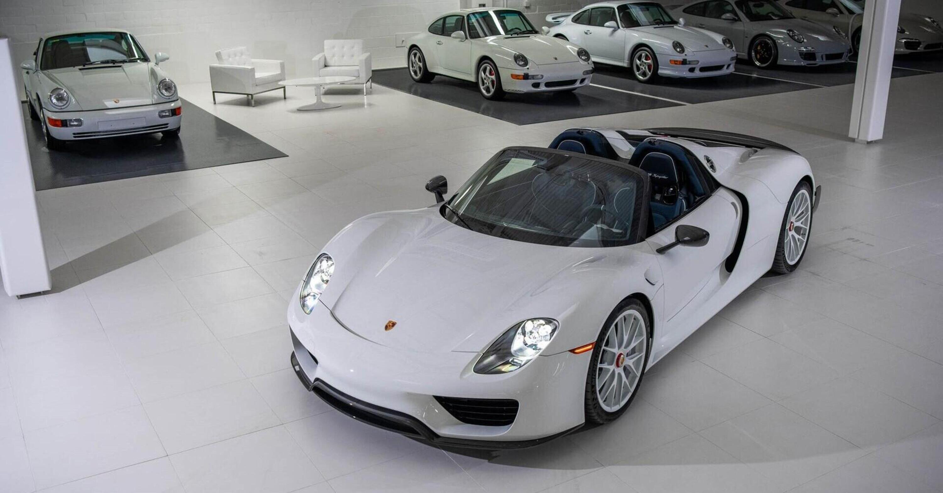 Porsche (quasi) tutte bianche: la collezione va all&#039;asta da Sotheby&#039;s