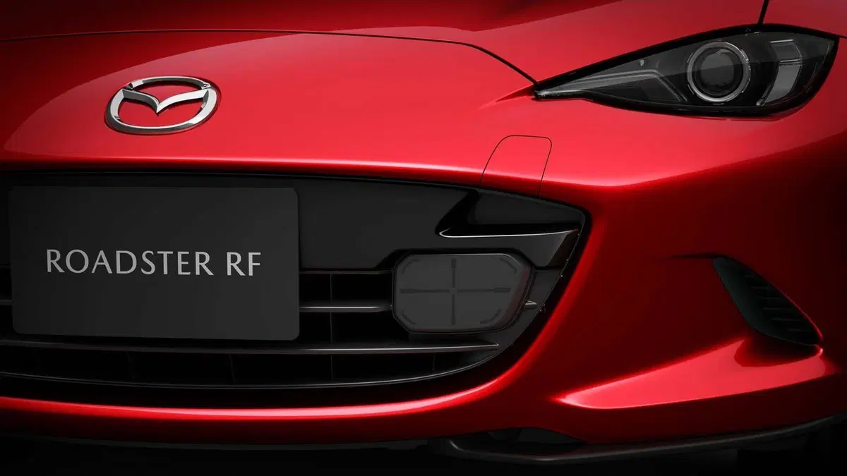 Mazda MX-5, mano leggera nel restyling giapponese (2)