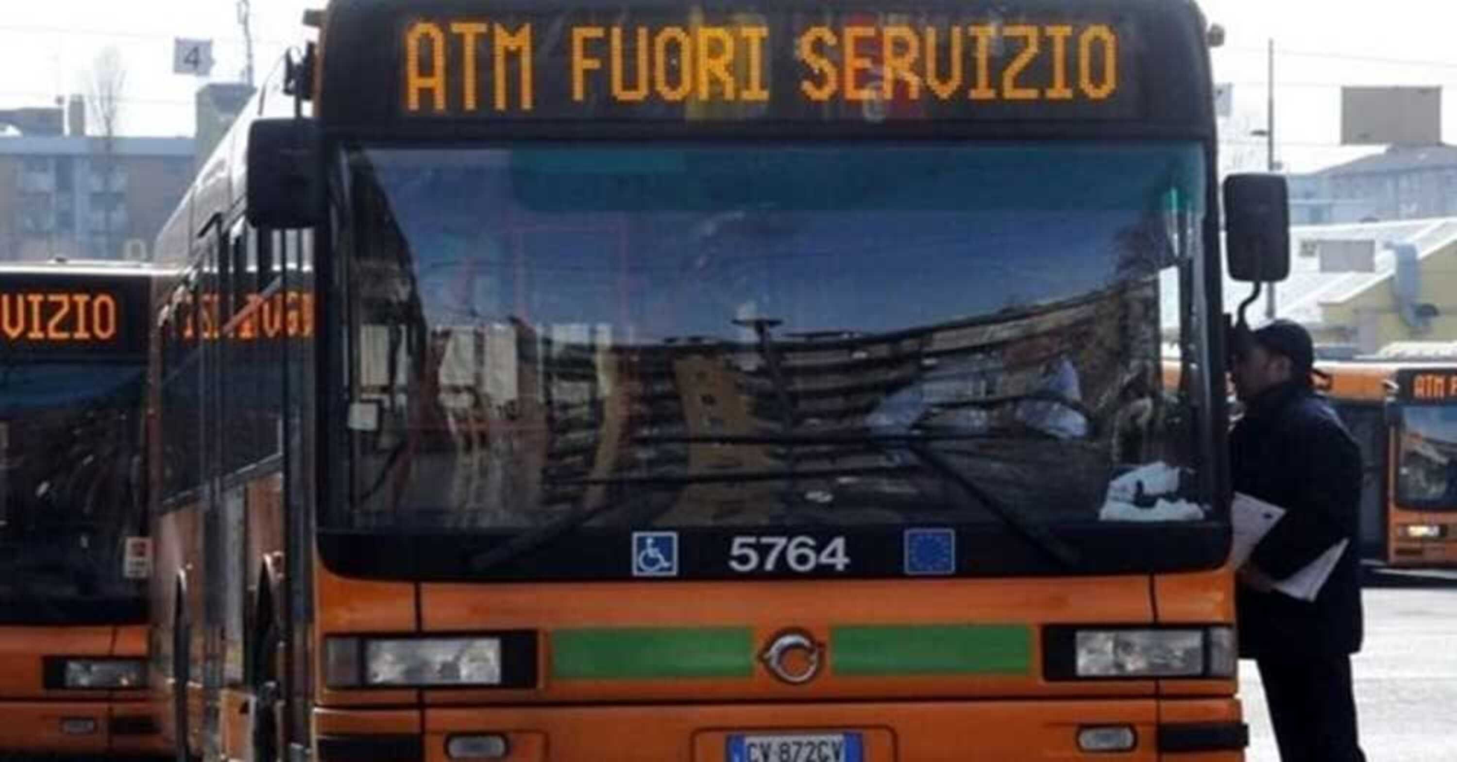 Sciopero dei trasporti, luned&igrave; problemi in tutta Italia negli orari critici