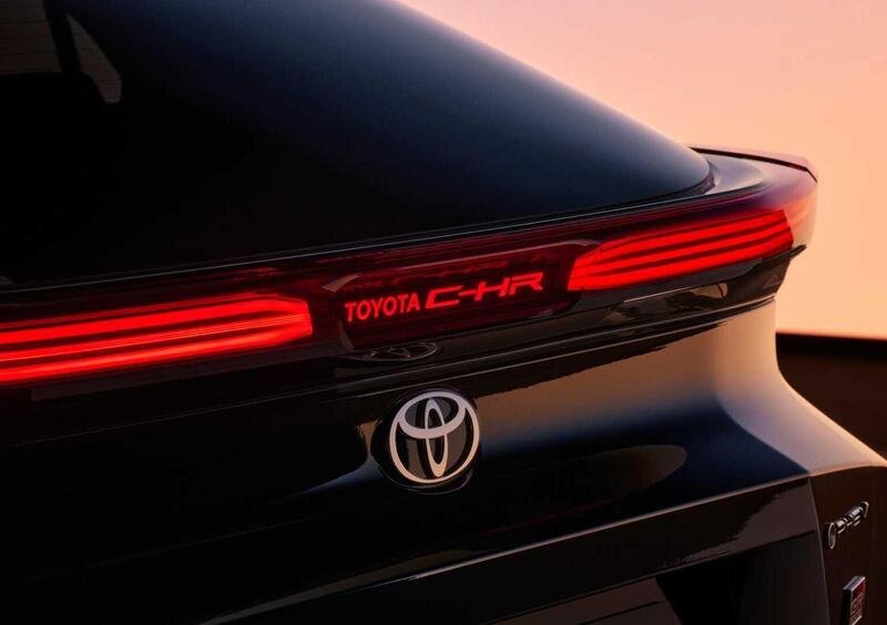 Toyota Toyota C-HR (2023-23) (18)