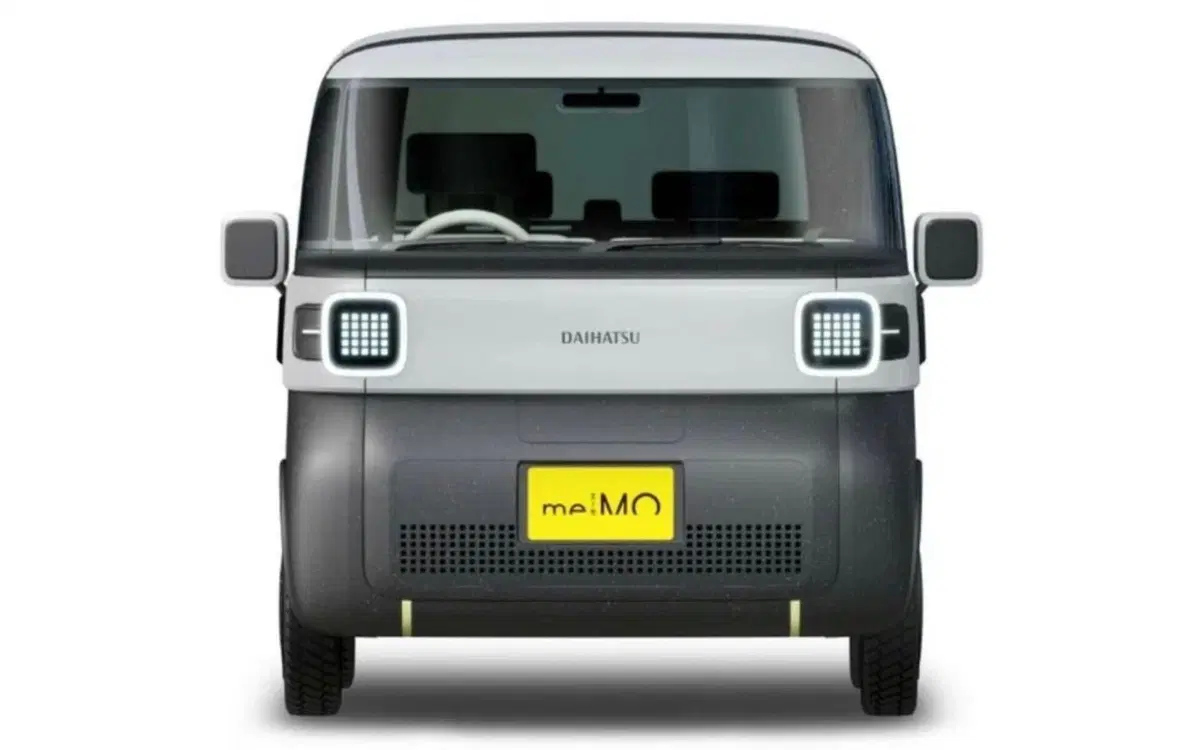 Daihatsu Copen e un mini pick up elettrico a Tokyo 2023 (5)