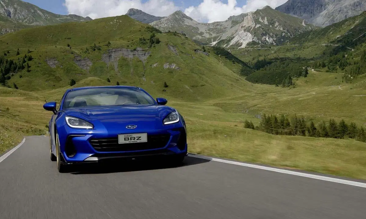 Subaru BRZ Touge: puro piacere di guida e colori mitici   (4)