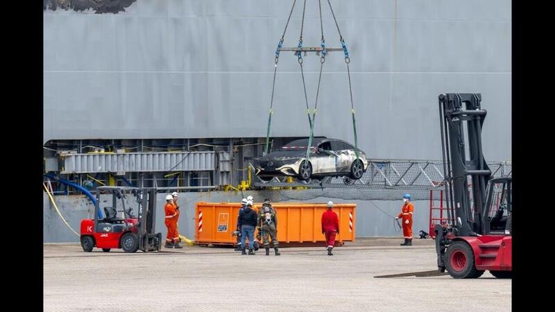 La nave bruciata Fremantle Highway non &egrave; poi cos&igrave; bruciata: molte  auto sono salve [VIDEO]