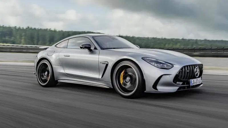 Mercedes-AMG GT Coup&eacute;: i prezzi e le caratteristiche tecniche per l'Italia  
