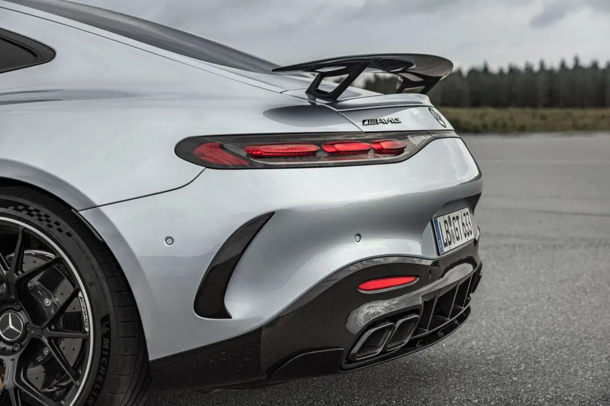 Mercedes-AMG GT Coupé: i prezzi e le caratteristiche tecniche per l'Italia   (4)