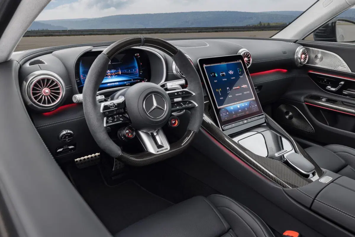 Mercedes-AMG GT Coupé: i prezzi e le caratteristiche tecniche per l'Italia   (7)