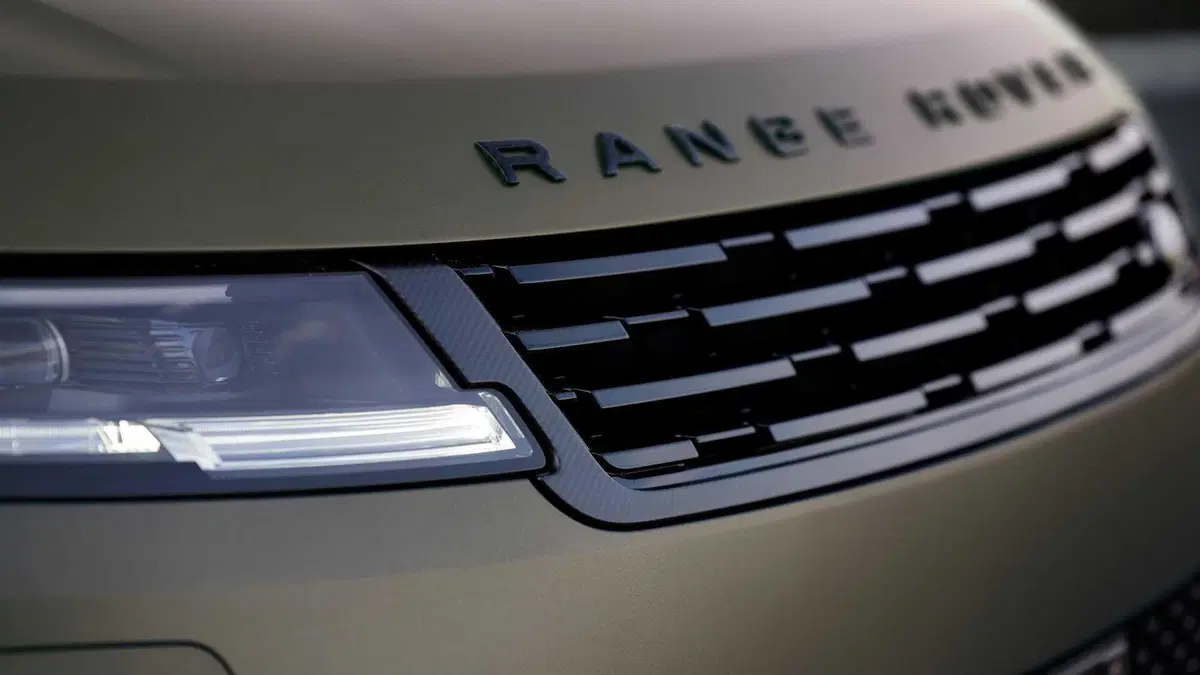 Land Rover Range Rover Sport 4.4 V8 635 CV SV Edition One (12)