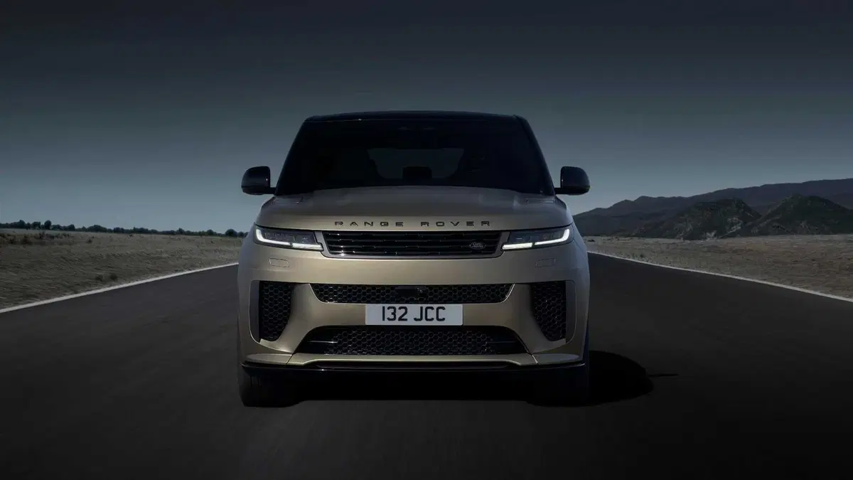 Land Rover Range Rover Sport 4.4 V8 635 CV SV Edition One + (3)