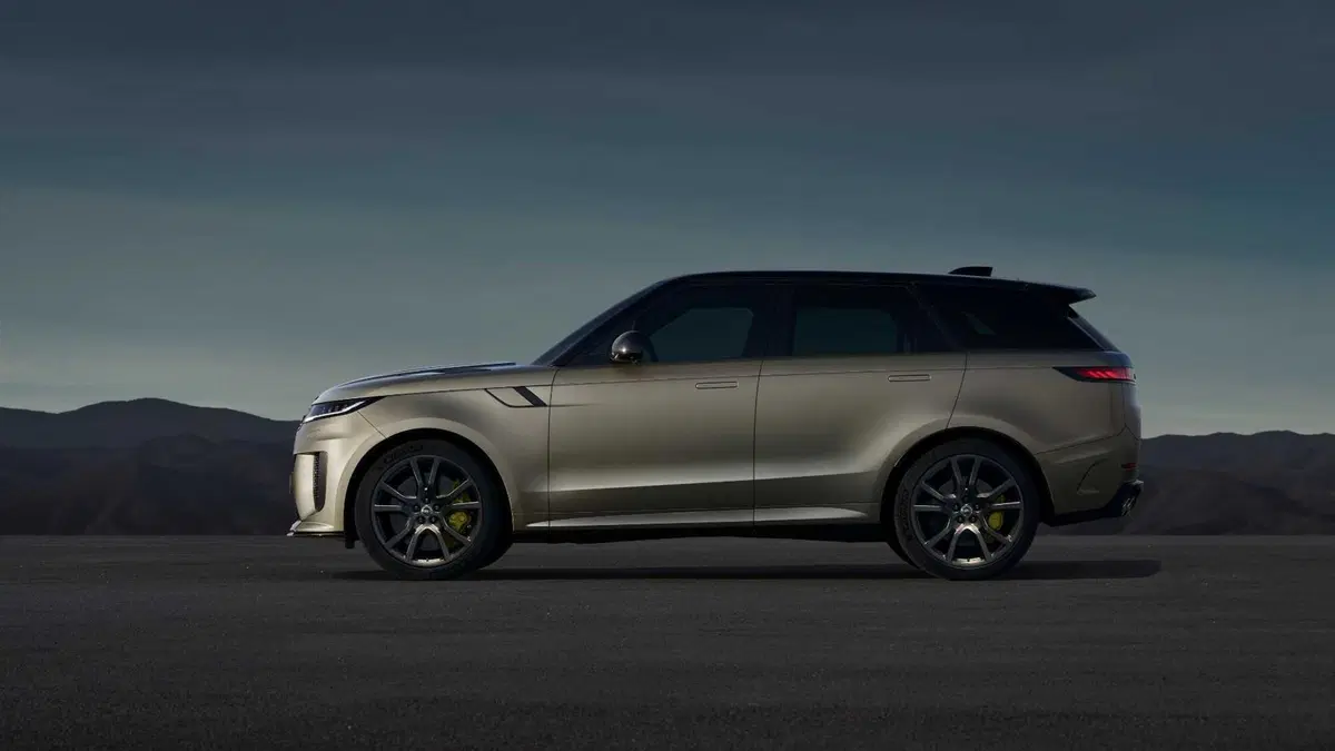 Land Rover Range Rover Sport 4.4 V8 635 CV SV Edition One + (4)