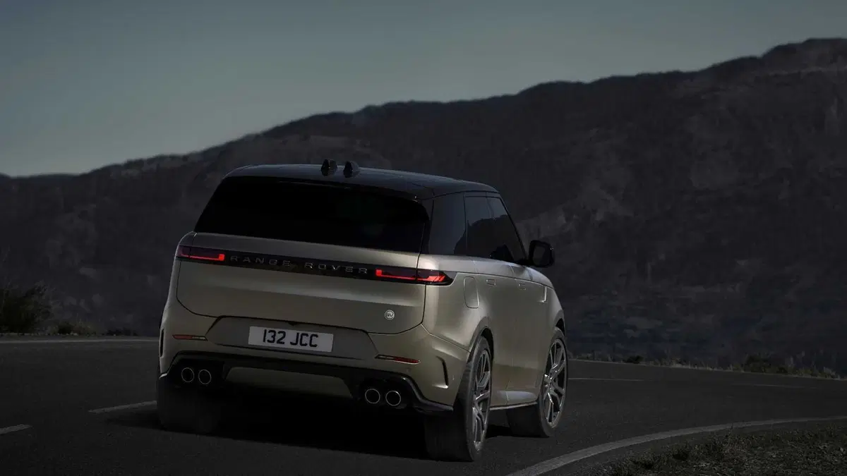Land Rover Range Rover Sport 4.4 V8 635 CV SV Edition One + (6)