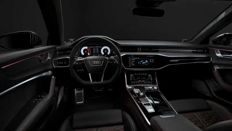 Gli interni dell'Audi RS 6 Performance
