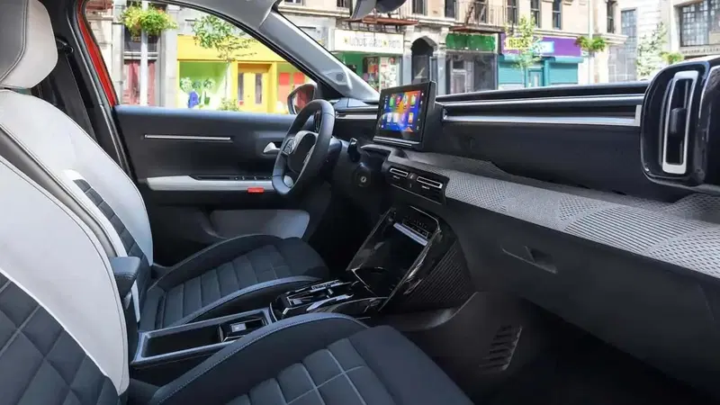Gli interni della nuova Citroen e-C3