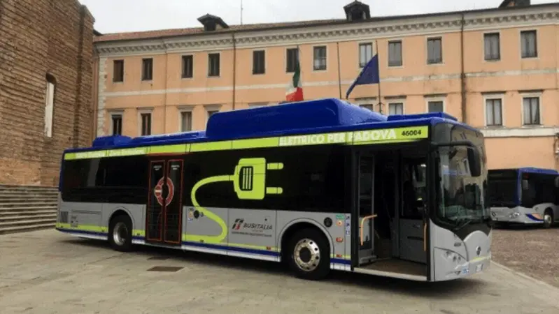 Padova: bus elettrici Yuton fermati e controllati, sospeso il servizio