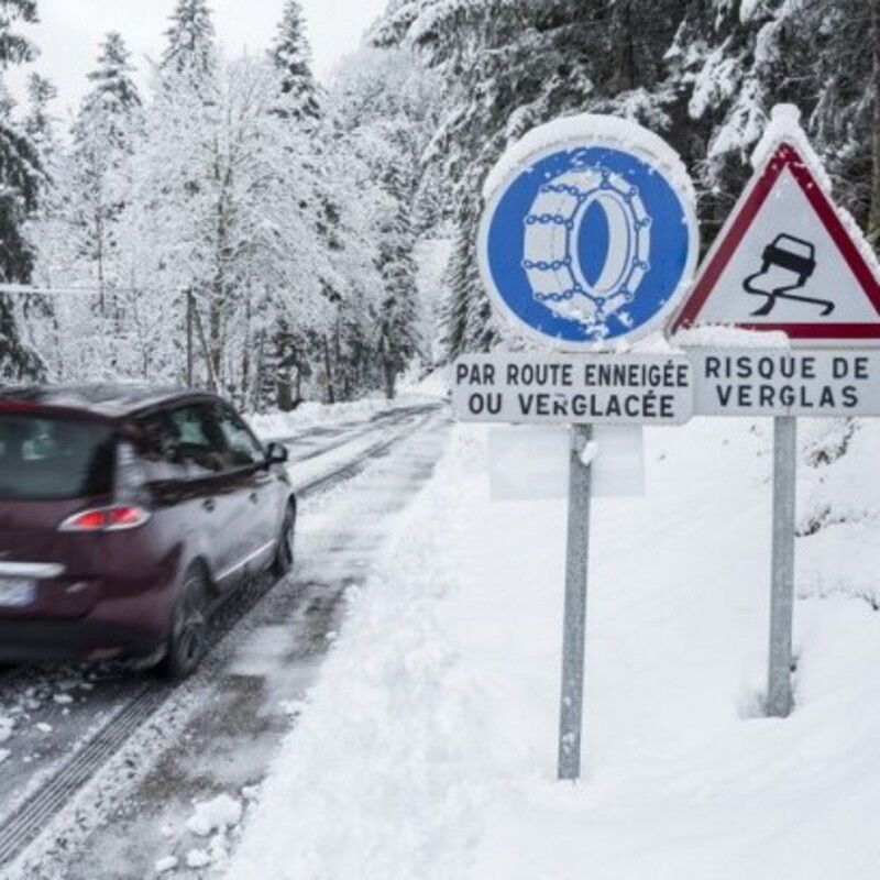 Pioggia e neve: le spazzole tergicristallo sono in piena efficienza?