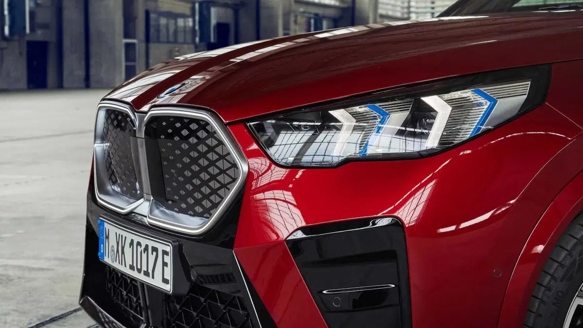 BMW iX2 (13)