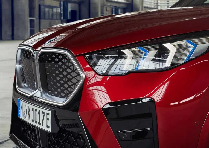 BMW iX2 (13)