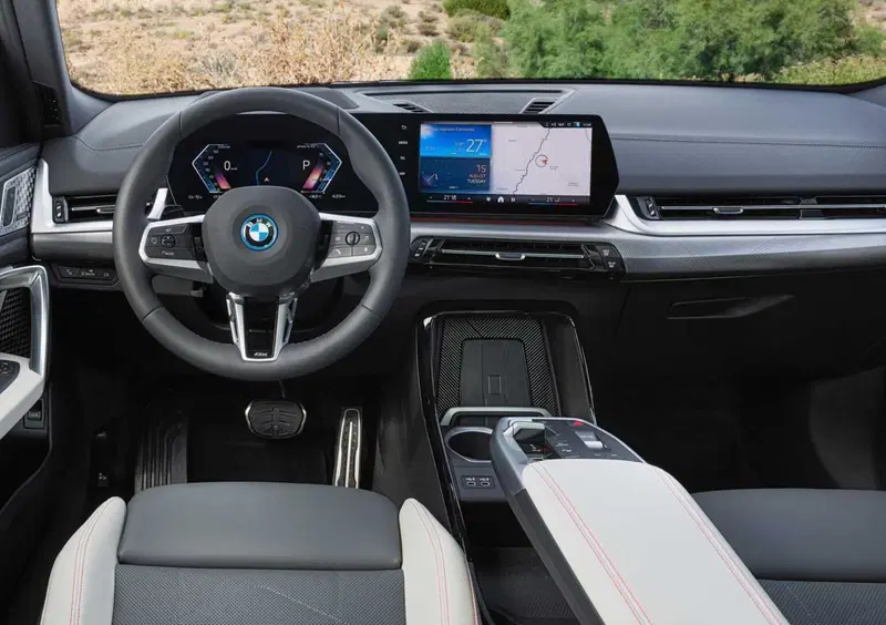 BMW iX2 (9)