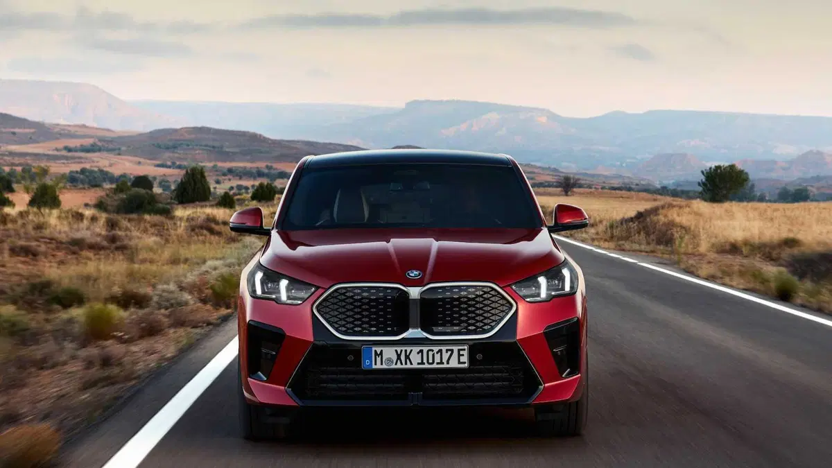 BMW iX2 (7)