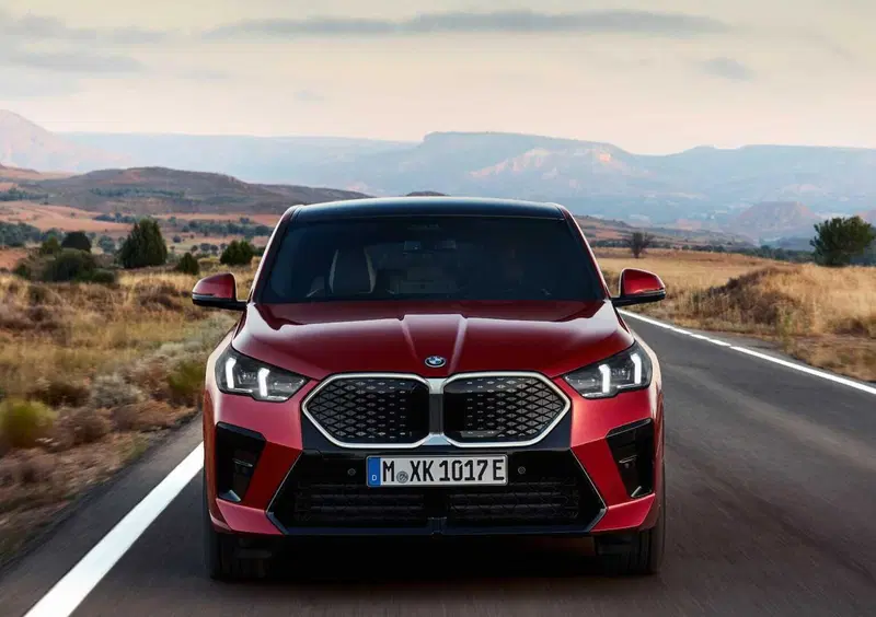 BMW iX2 (7)