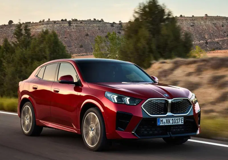 BMW iX2 (2)