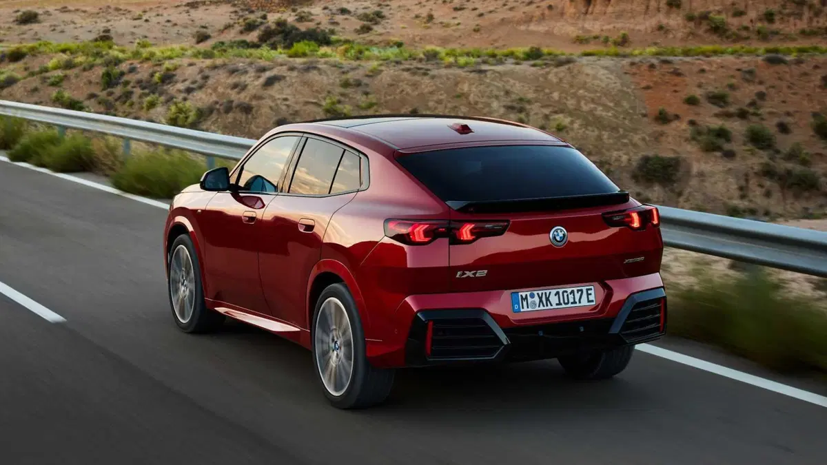 BMW iX2 (6)