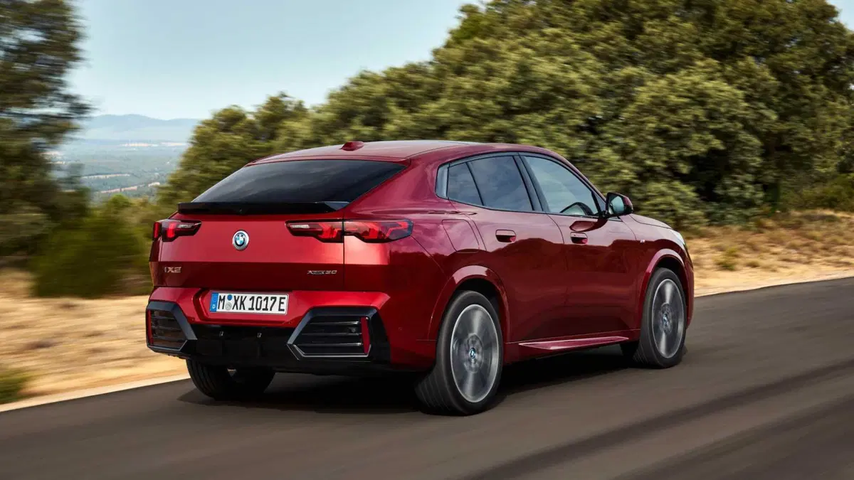 BMW iX2 (5)