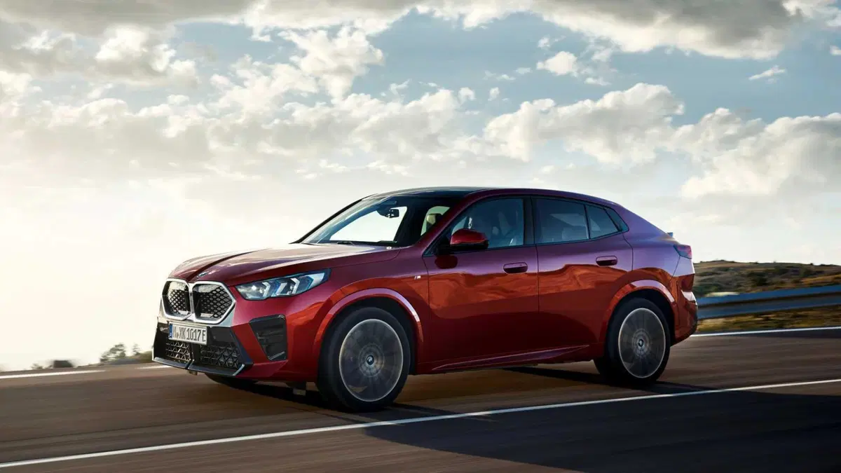 BMW iX2 (3)