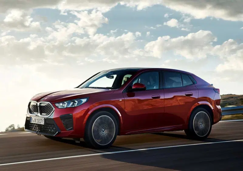 BMW iX2 (3)