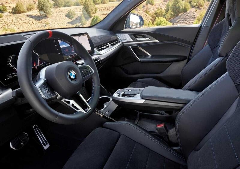 BMW X2 (2023-->>) (7)