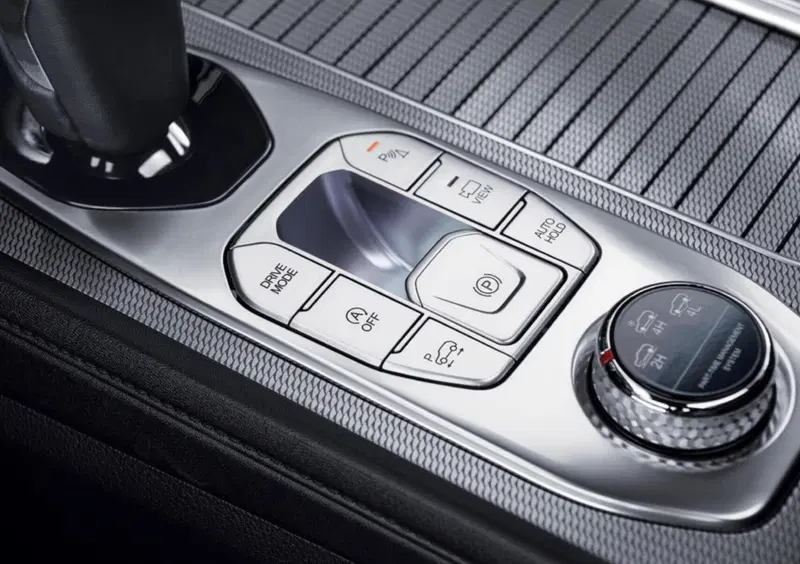 Kg Mobility Rexton (2023-->>) (21)