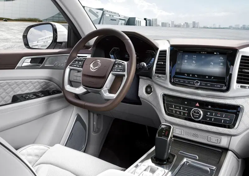 Kg Mobility Rexton (2023-->>) (10)