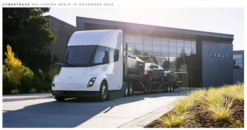 Il Tesla Semi che trasporta i primi Cybertruck