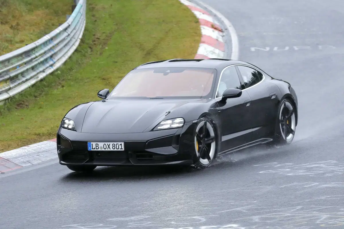 Porsche Taycan, ecco il nuovo Facelift [Foto Spia] (2)