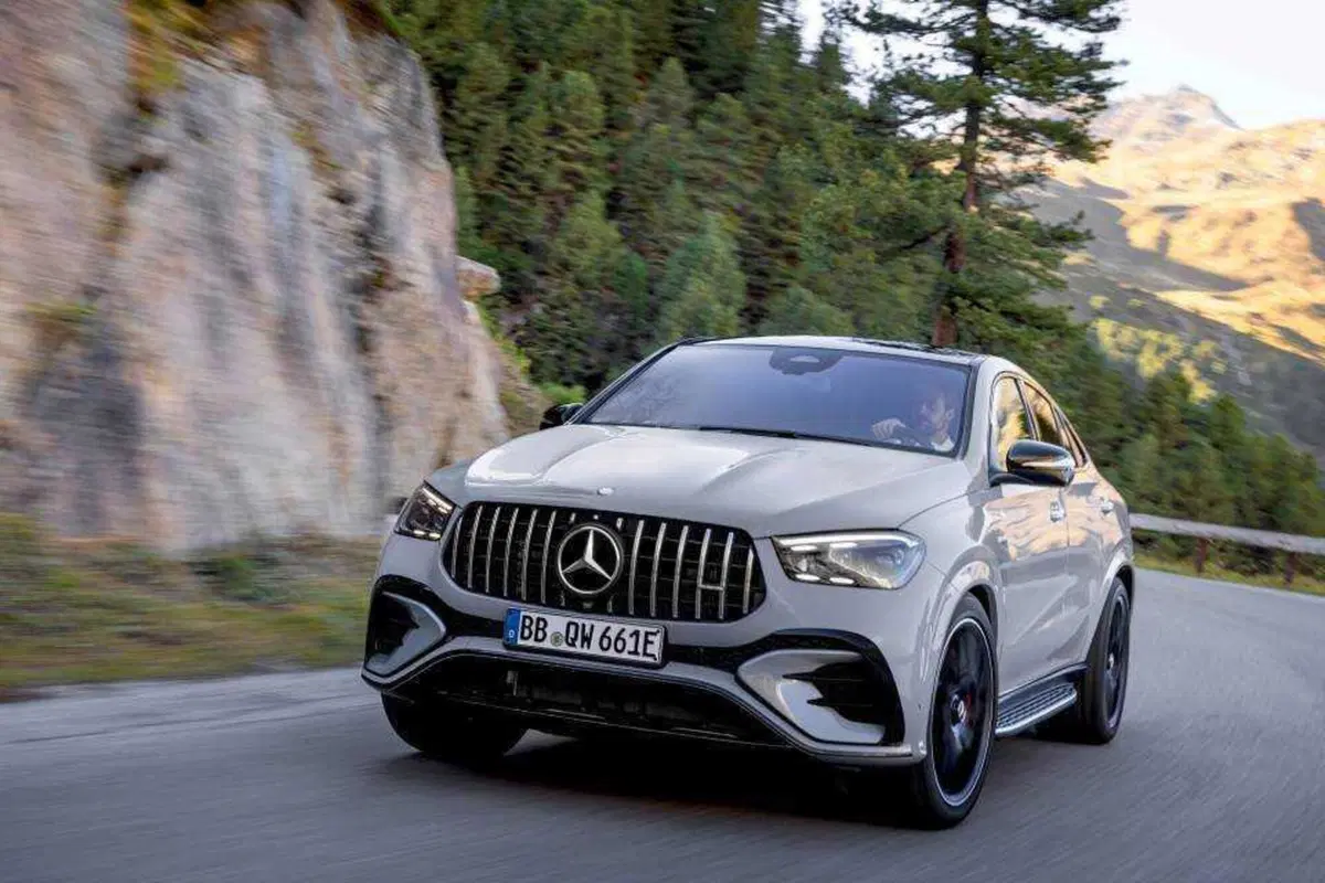 Mercedes AMG GLE 53: potenza di una plug-in hybrid (6)