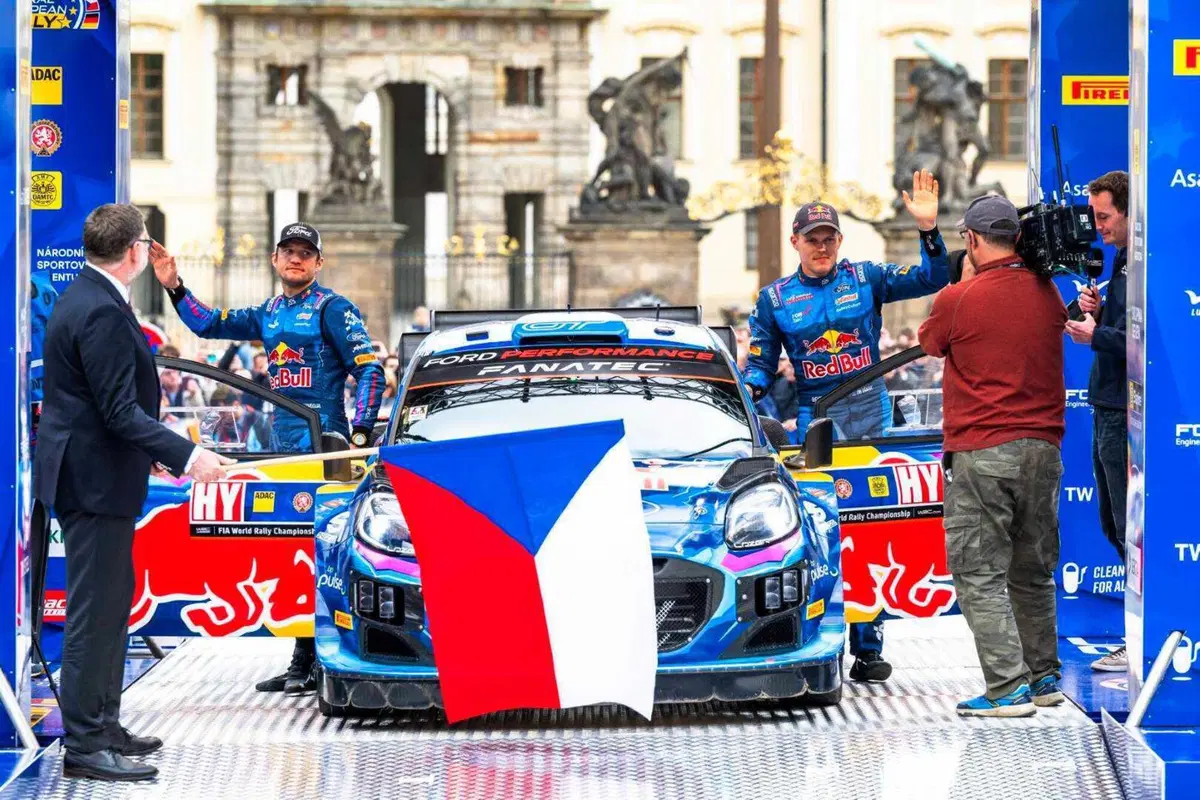 WRC23 Central Europe D2.  Rovanpera, prove generali di Titolo (17)